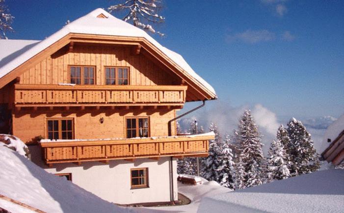 Апартаменты Almhaus Karantanien Хохриндль Экстерьер фото